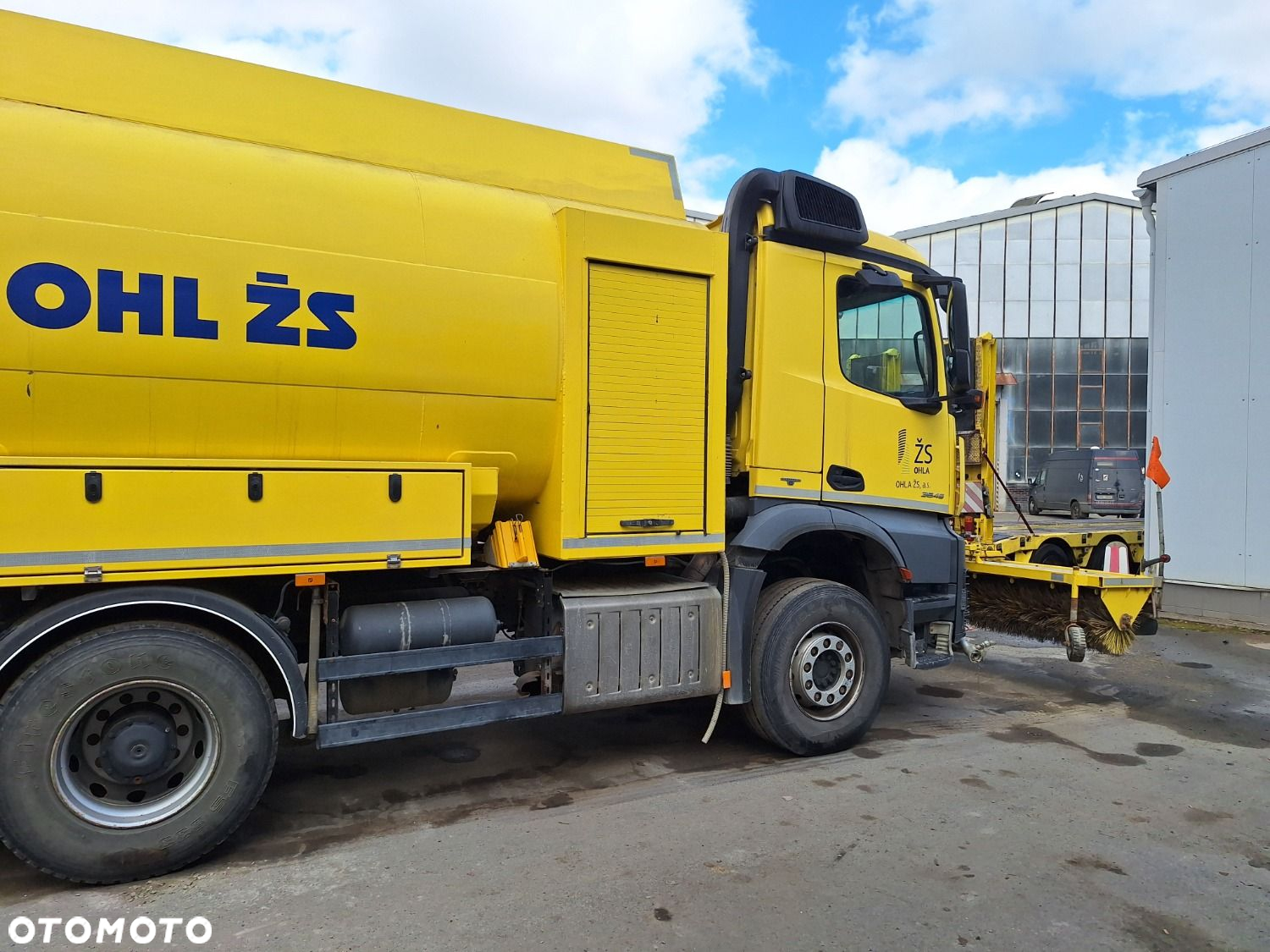 Versalift Arocs 3245 L 8X4 + Kobit - 4