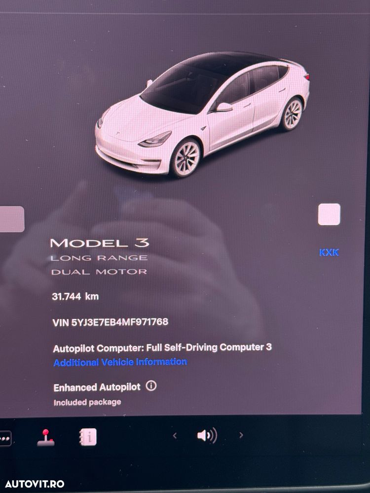 Tesla Model 3 - 6