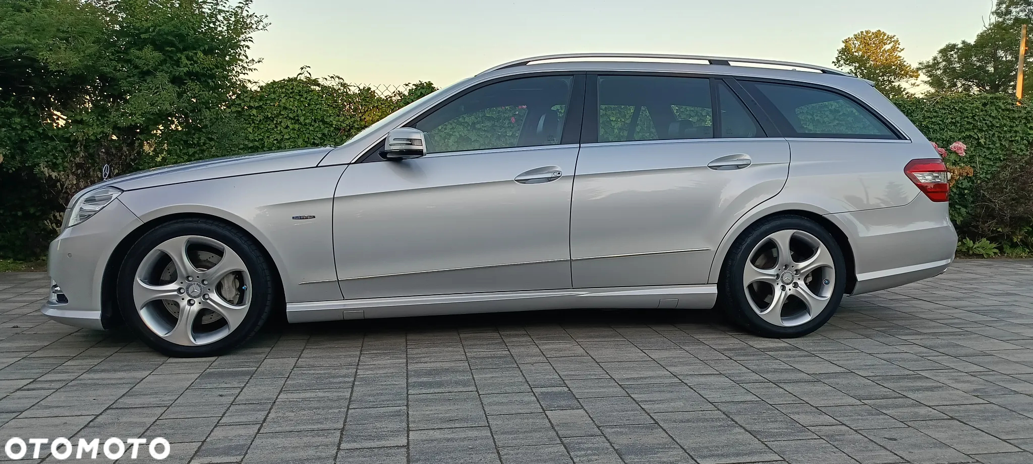 Mercedes-Benz Klasa E 350 T CDI DPF BlueEFFICIENCY 7G-TRONIC Avantgarde - 2
