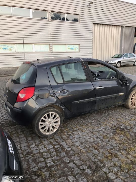 Renault Clio III 1.2 16V 5P 2008  - Para Peças - 2