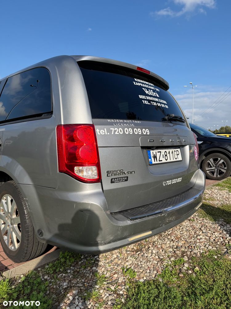 Dodge Grand Caravan - 10