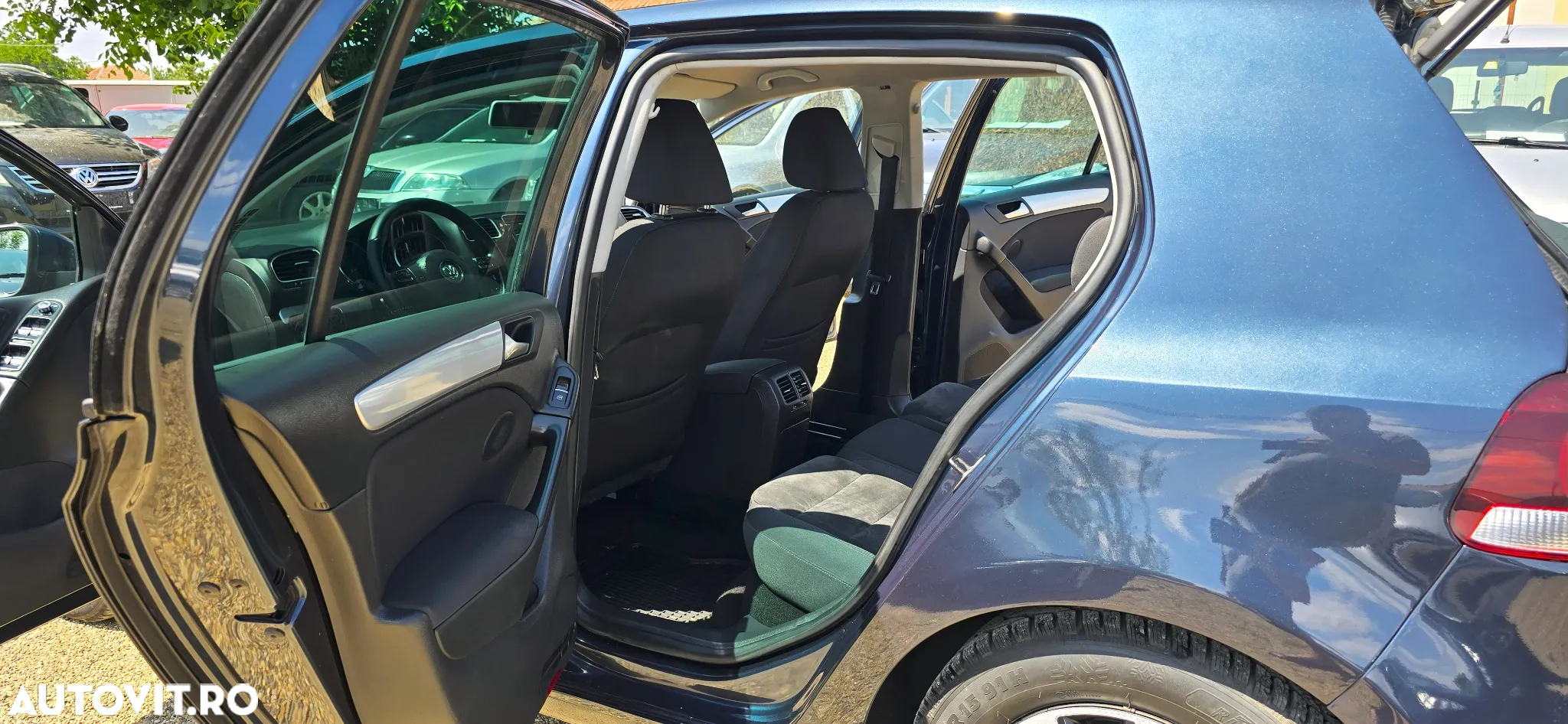 Volkswagen Golf 2.0 TDI Highline - 10