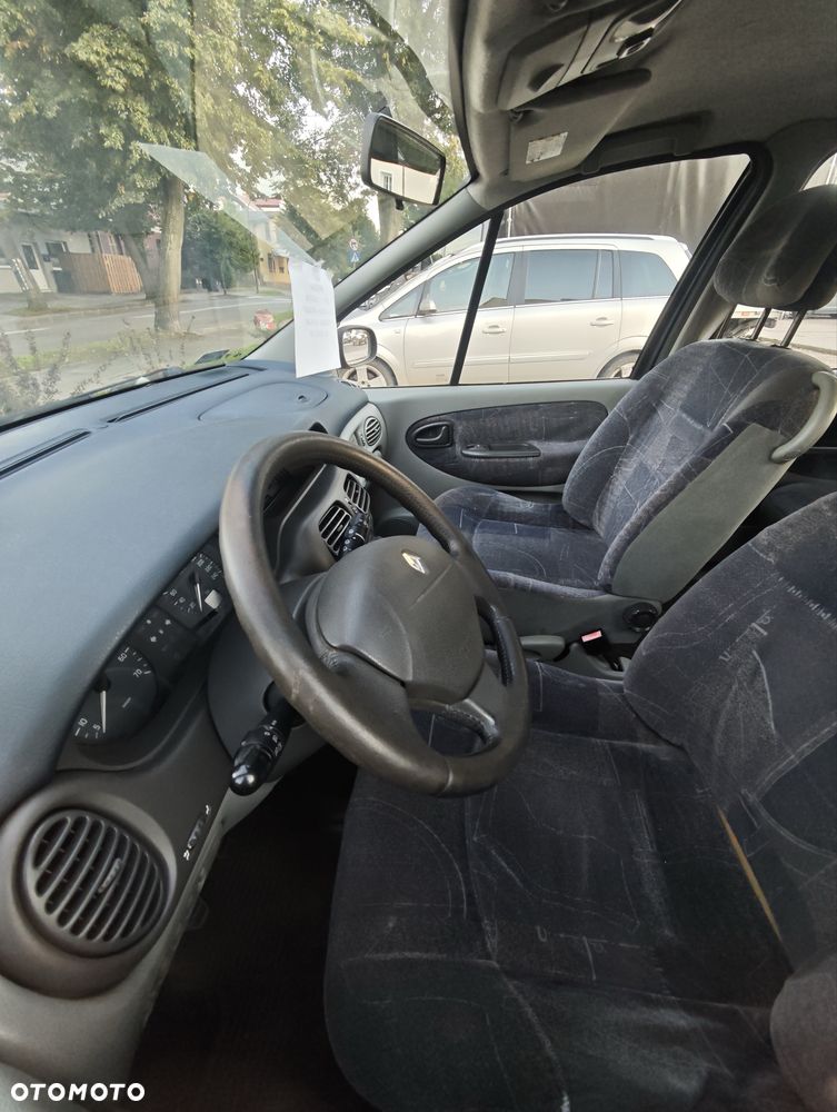Renault Scenic - 6