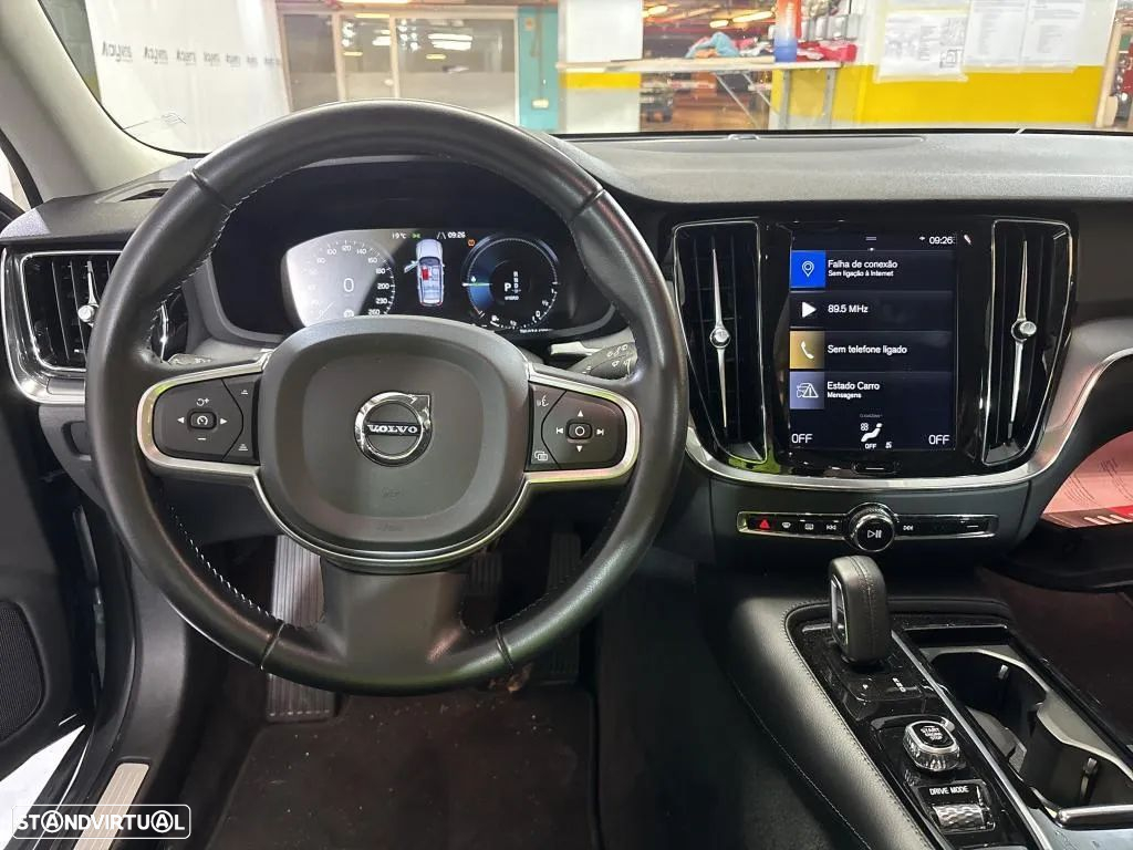 Volvo V60 2.0 T8 AWD TE Momentum - 5