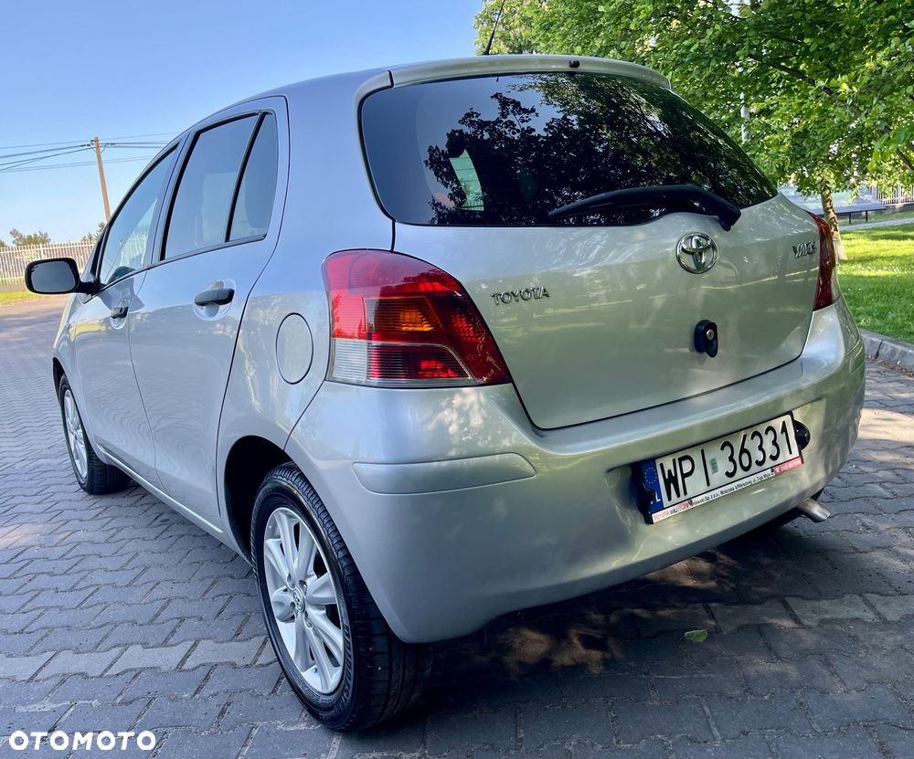 Toyota Yaris 1.0 Luna A/C - 6