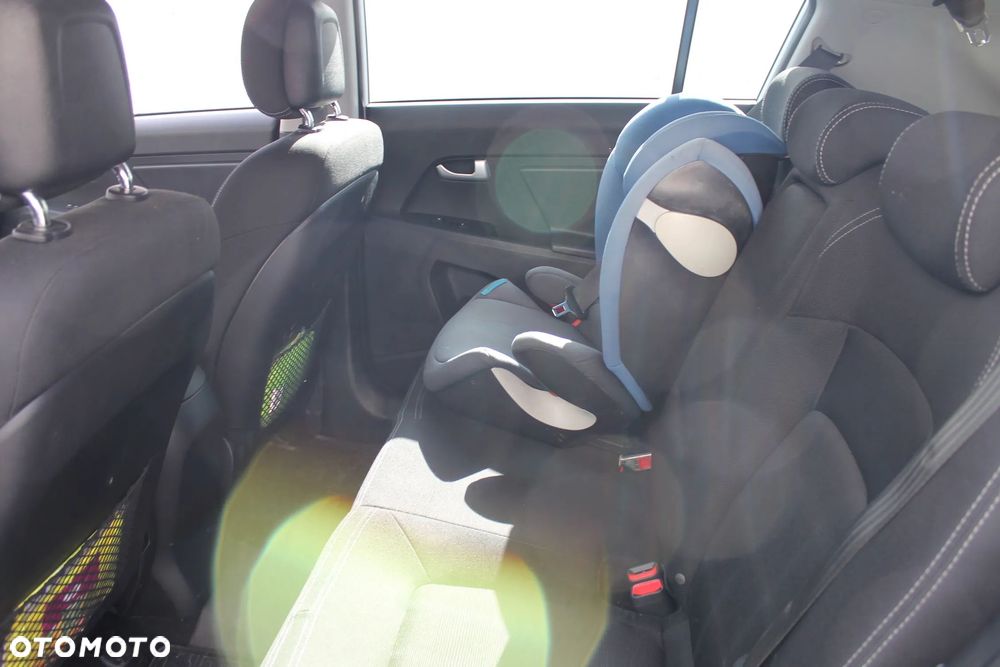 Kia Sportage - 14