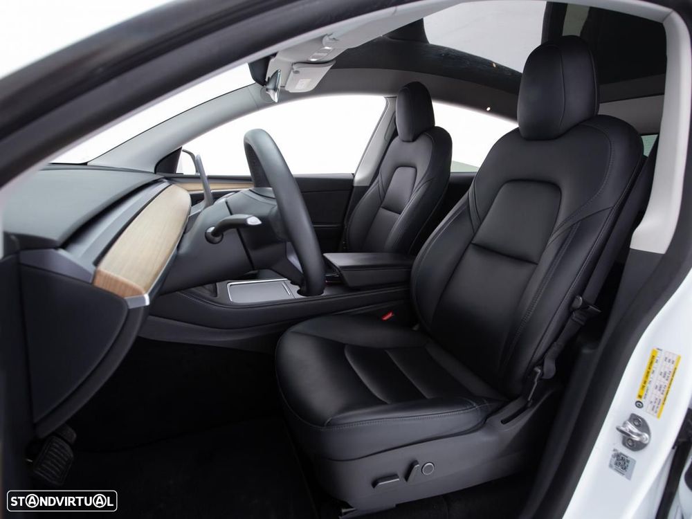 Tesla Model Y Long Range Dual Motor AWD - 10