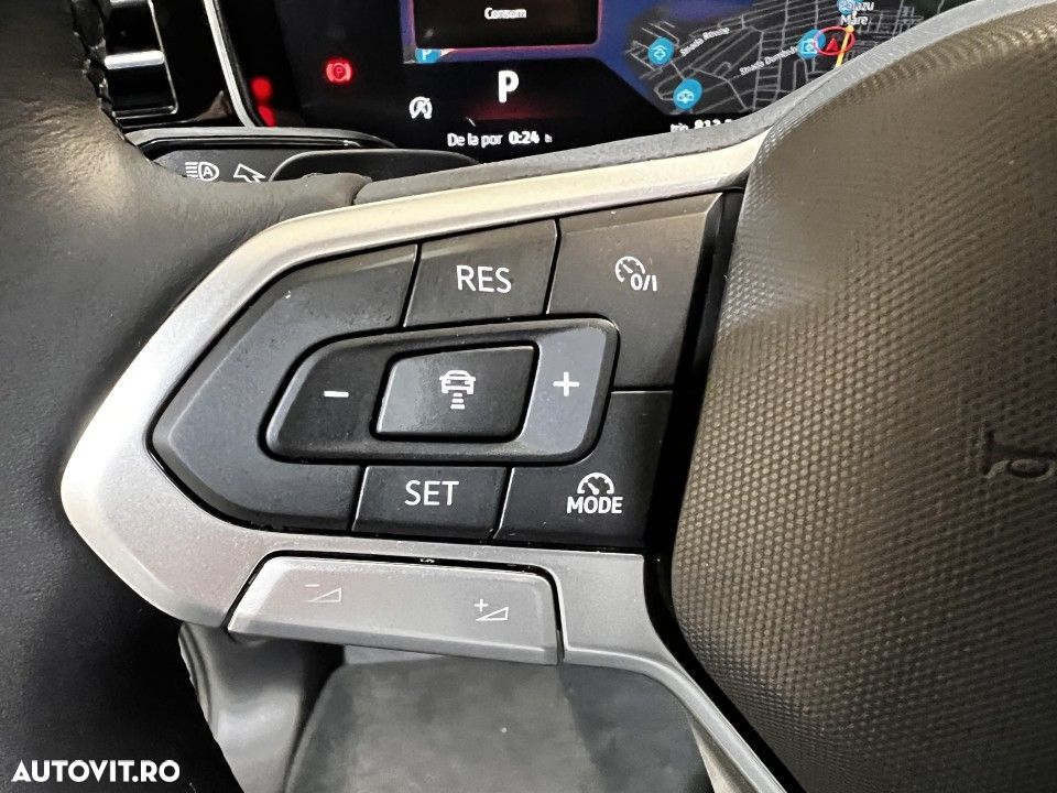 Volkswagen Touareg - 34