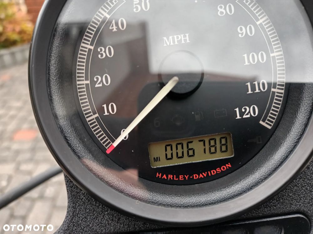 Harley-Davidson Sportster Nightster 1200N - 11