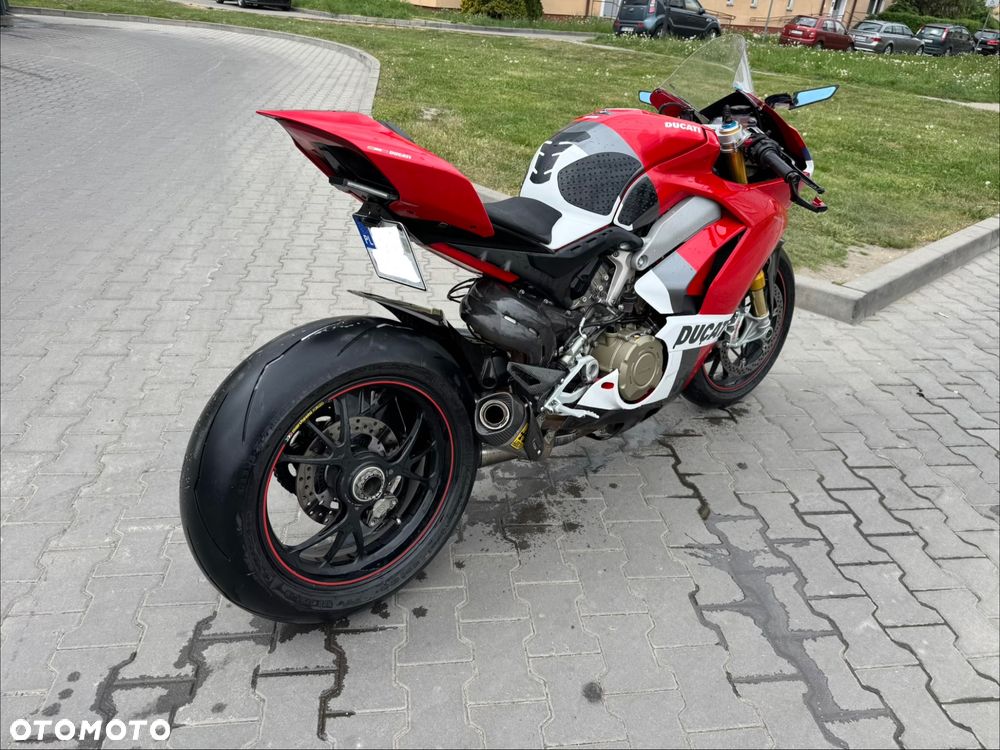 Ducati Panigale V4S - 5