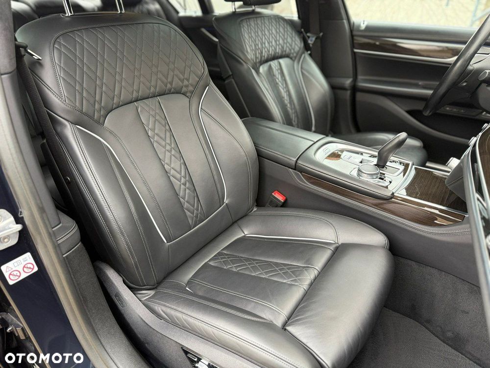 BMW Seria 7 750i xDrive sport - 8