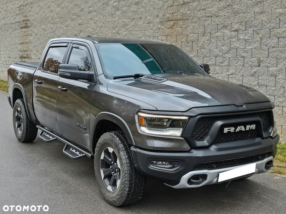Dodge RAM 5.7 4x4 - 3