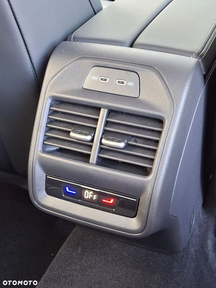 Volkswagen Passat - 27