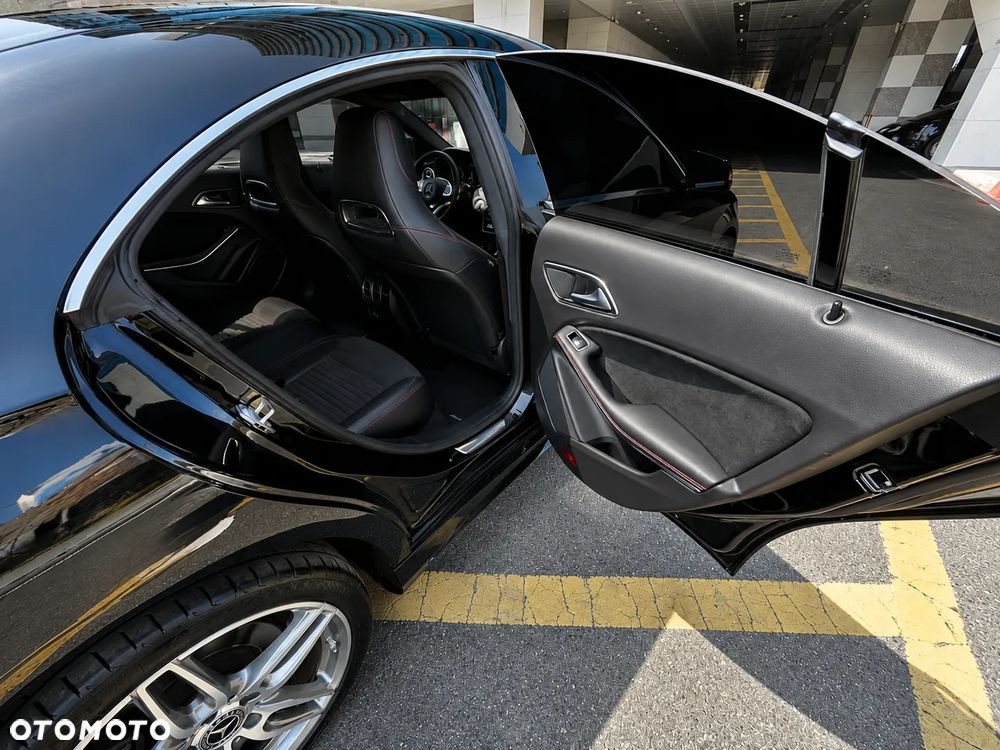 Mercedes-Benz CLA - 16