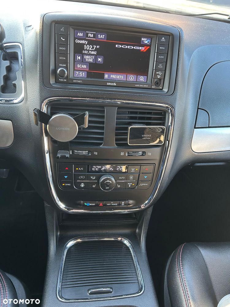 Dodge Grand Caravan - 19