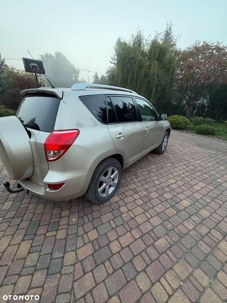 Toyota Rav4 2008 photo 2