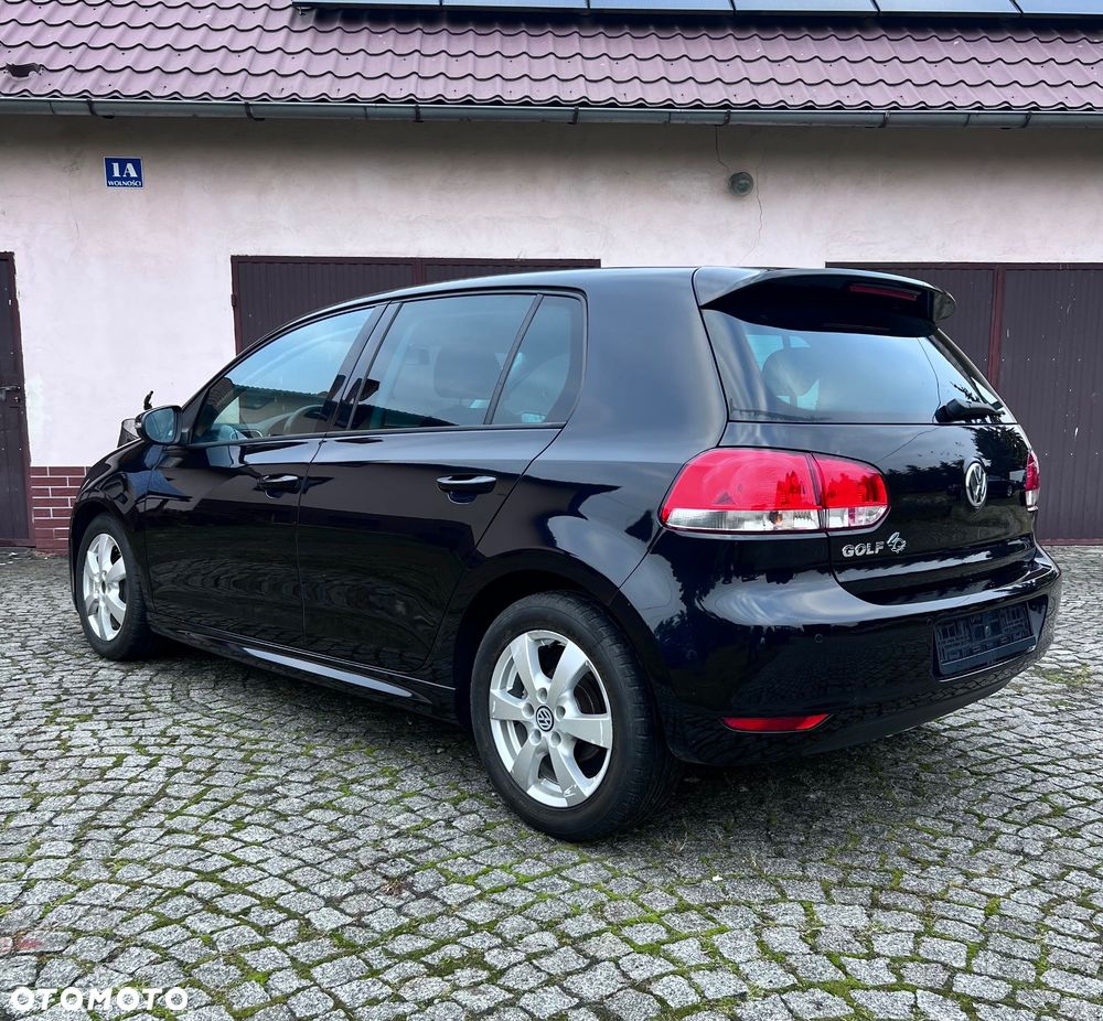 Volkswagen Golf - 24