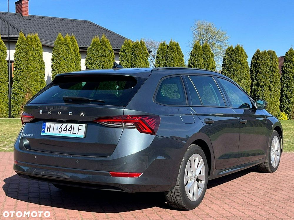 Skoda Octavia 2.0 TDI Ambition DSG - 22