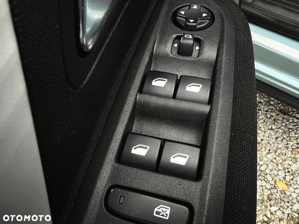 Citroën C4 PureTech 100 Stop&Start FEEL - 33