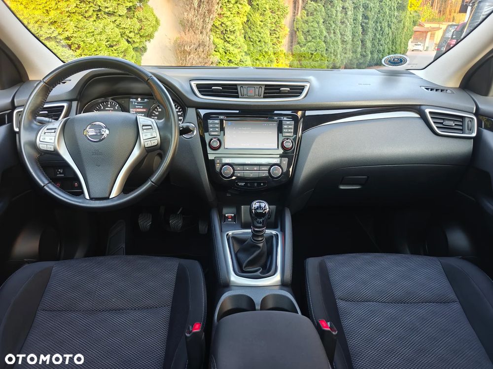 Nissan Qashqai 1.6 DIG-T N-Connecta - 19
