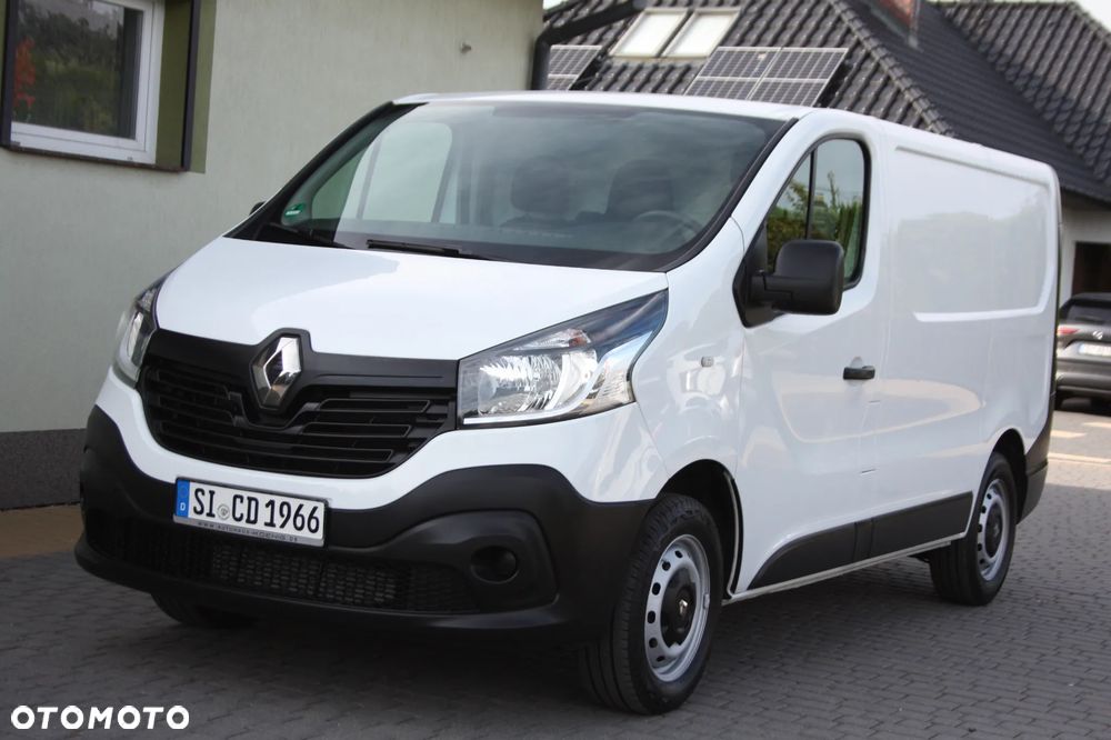 Renault TRAFIC - 2