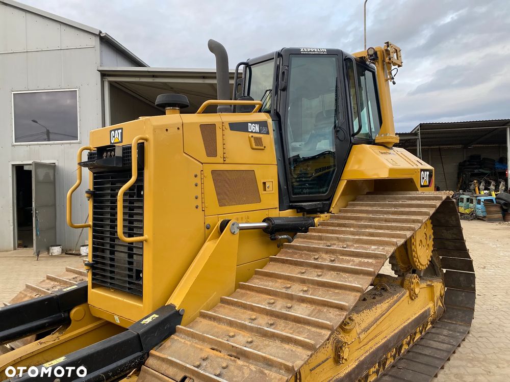 Caterpillar CAT D6N LGP, 2016 ROK, 7800 MTH, Z NIEMIEC, PIĘKNY STAN - 15