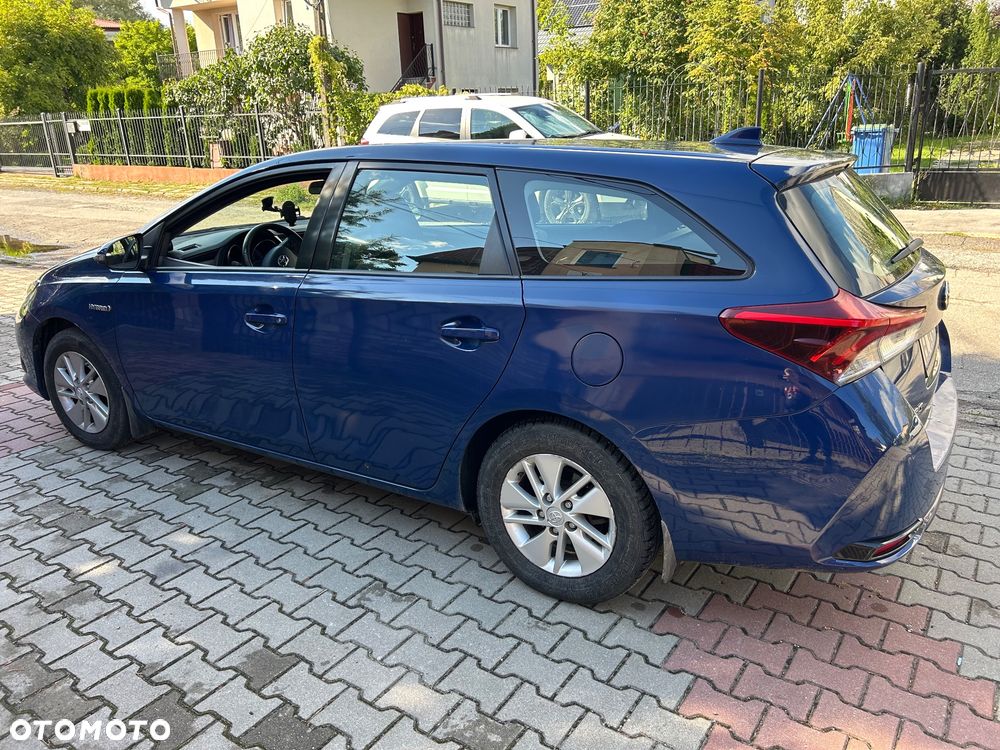 Toyota Auris Hybrid 135 Comfort - 4