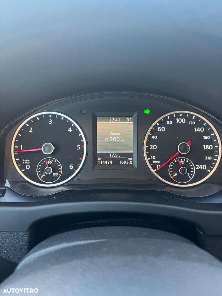 Volkswagen Tiguan - 1