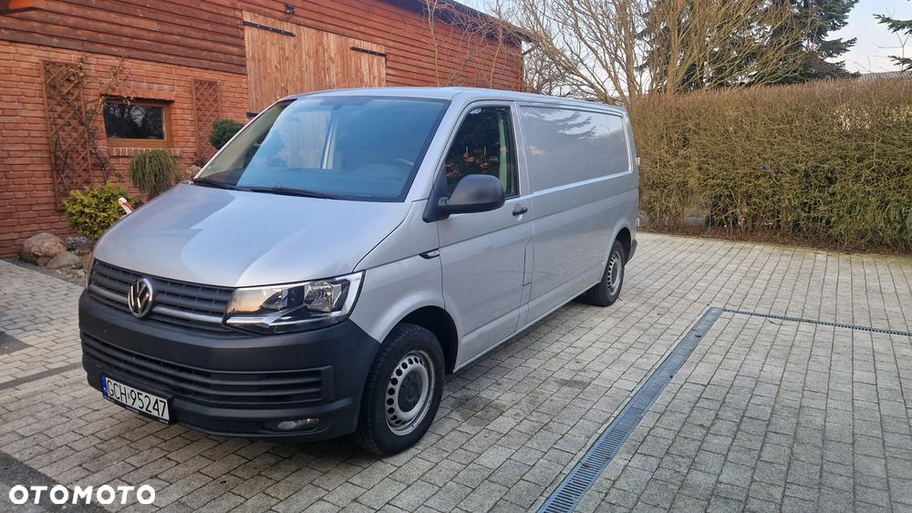 Volkswagen Transporter - 1