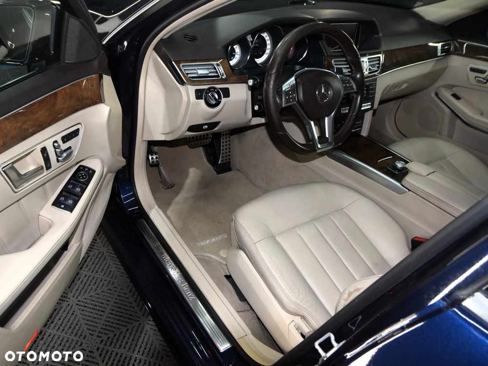 Mercedes-Benz Klasa E 350 BlueTEC 4-Matic Elegance - 17