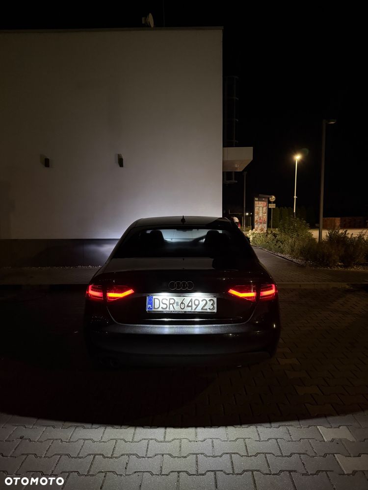 Audi A4 Limousine - 17