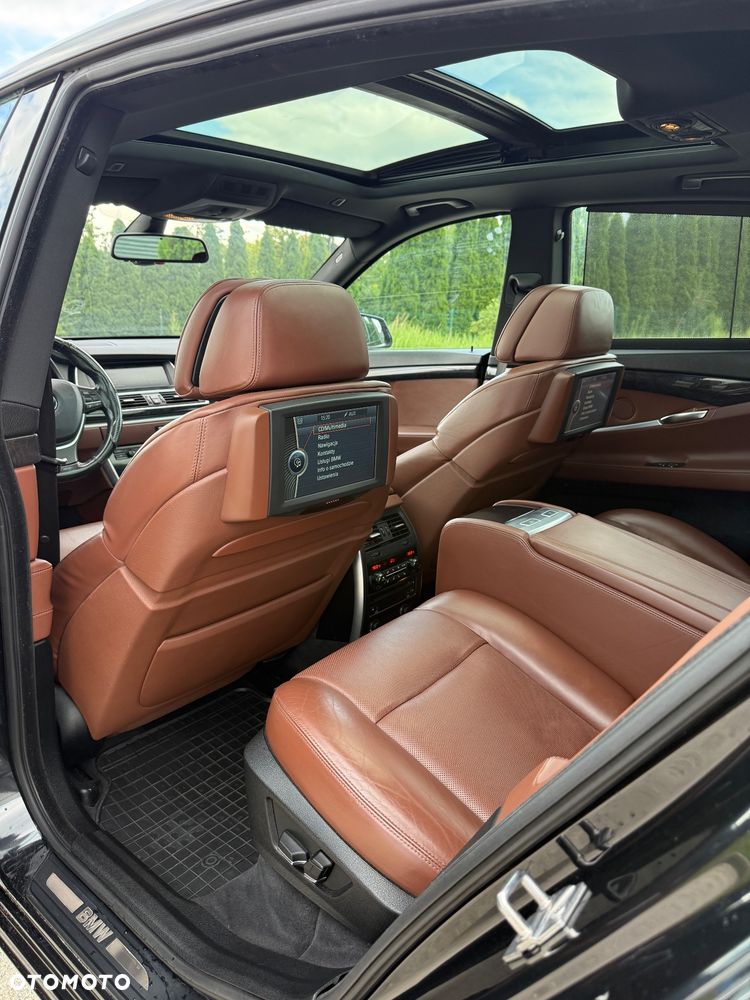 BMW 5GT 550i Luxury Line - 9