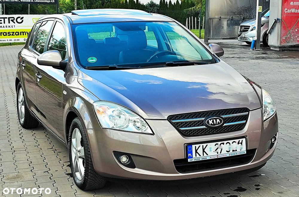 Kia Ceed 1.4 Comfort + - 21