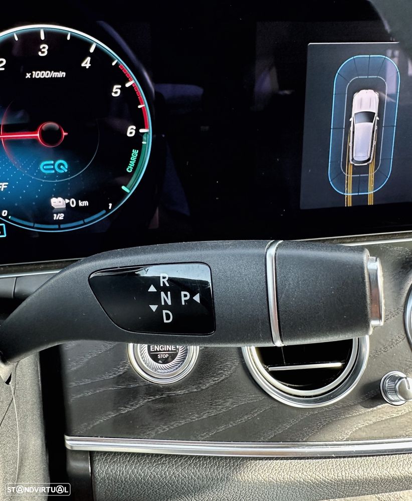 Mercedes-Benz E 300 de 4Matic T 9G-TRONIC - 35