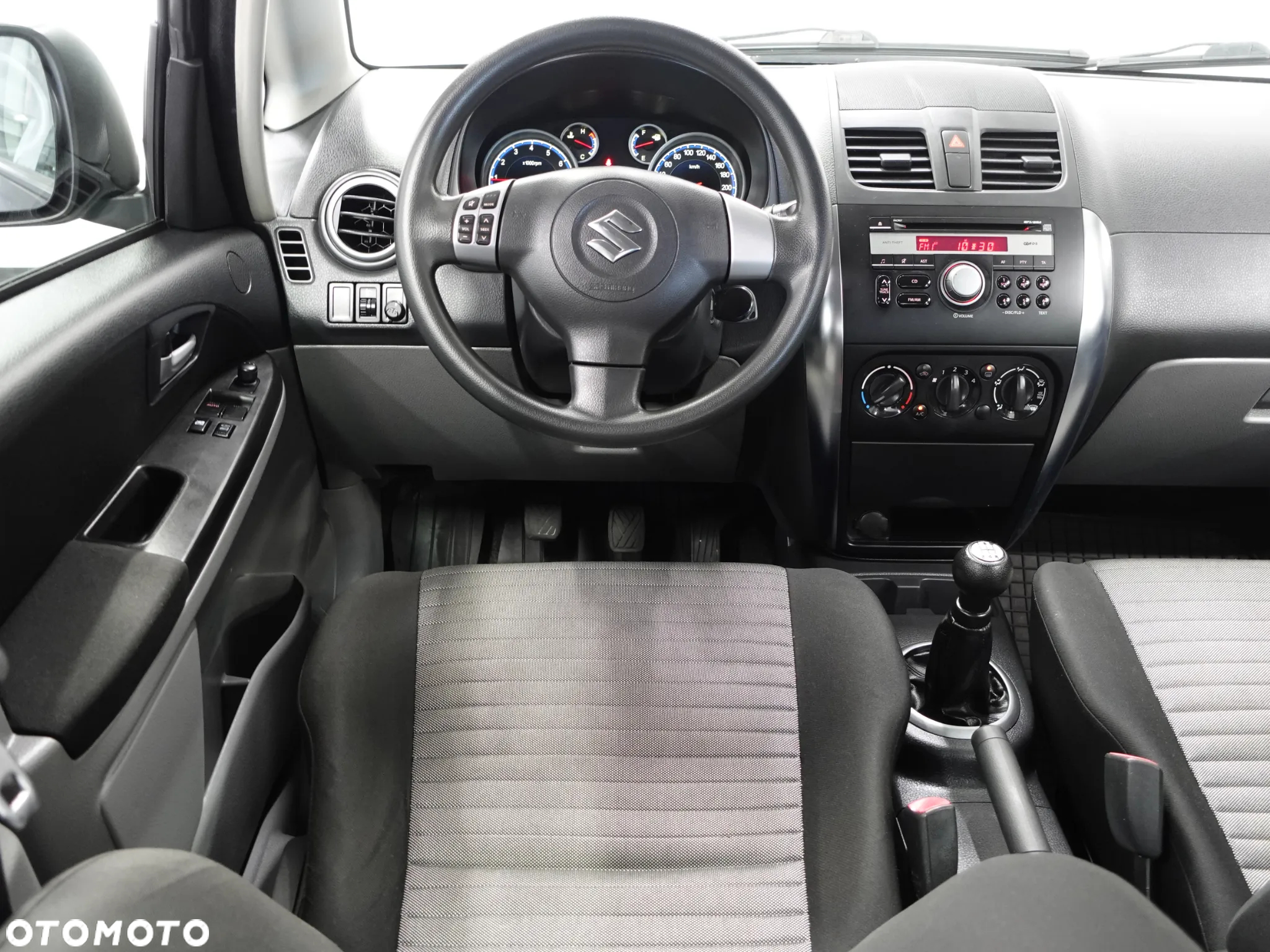 Suzuki SX4 1.6 Comfort 4WD - 29