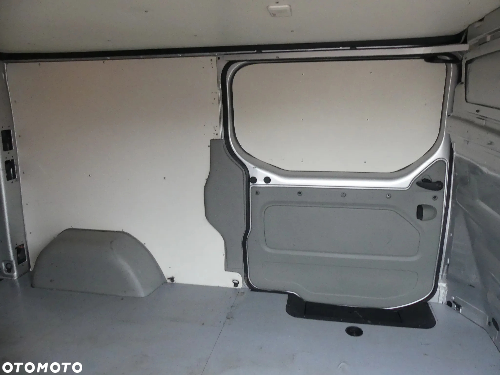 Opel VIVARO - 16