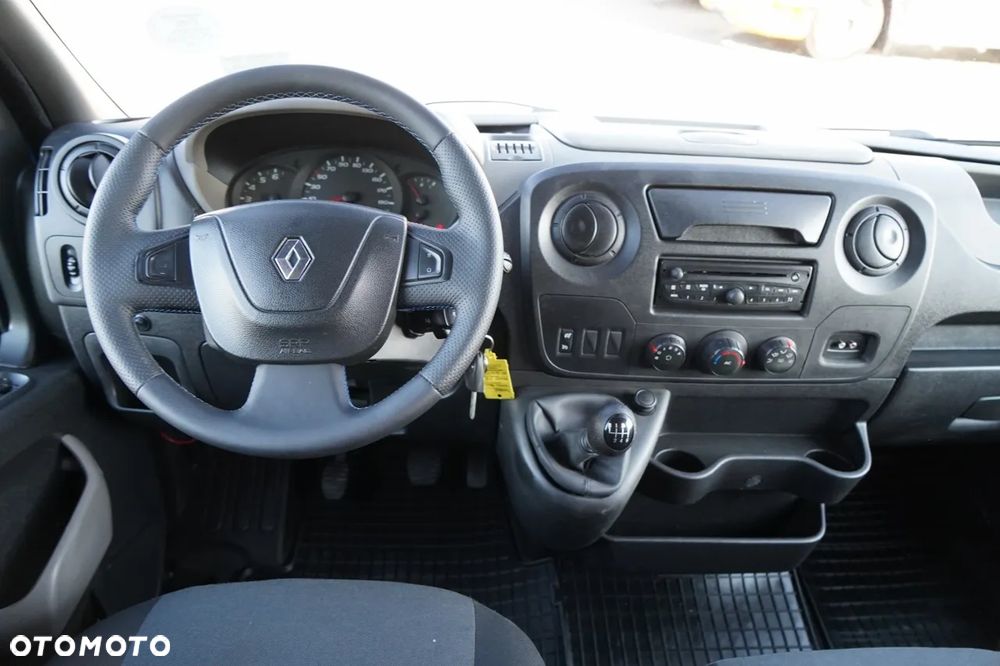 Renault MASTER / BLASZAK / FURGON / BRYGADÓWKA - 7 MIEJSC  / SPROWADZONY - 26
