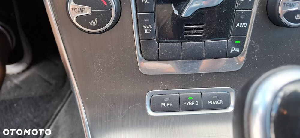 Volvo V60 D6 Plug-In-Hybrid AWD Geartronic Summum - 11