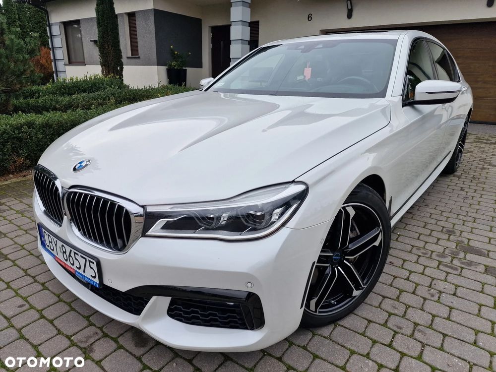 BMW Seria 7 750i xDrive - 1