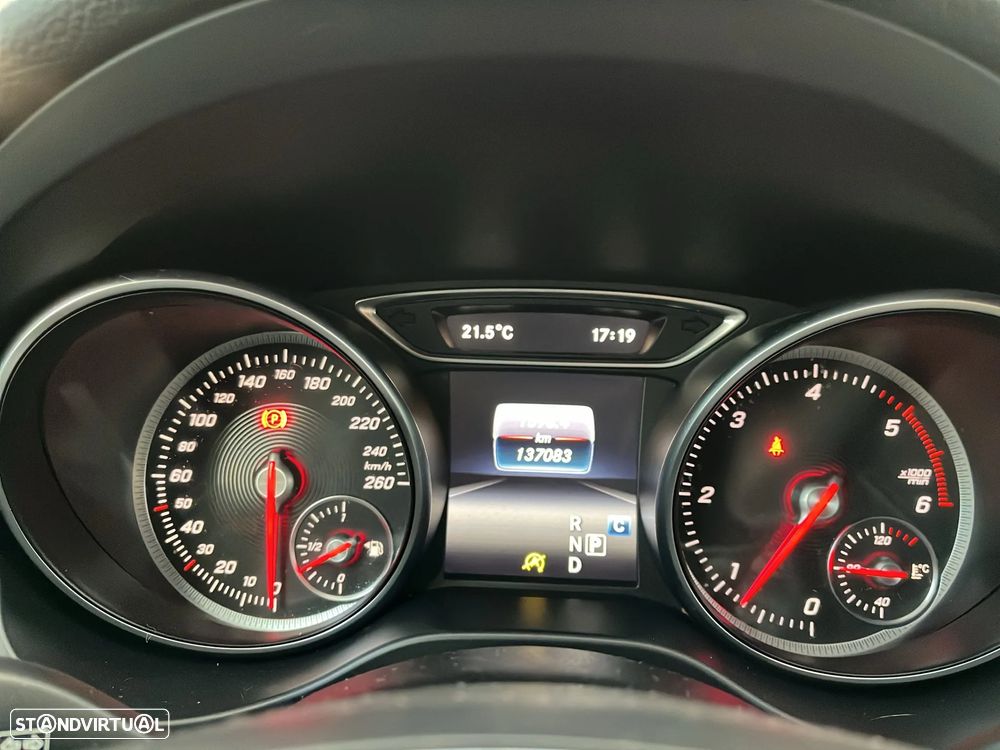 Mercedes-Benz CLA 200 d Shooting Brake AMG Line Aut. - 11