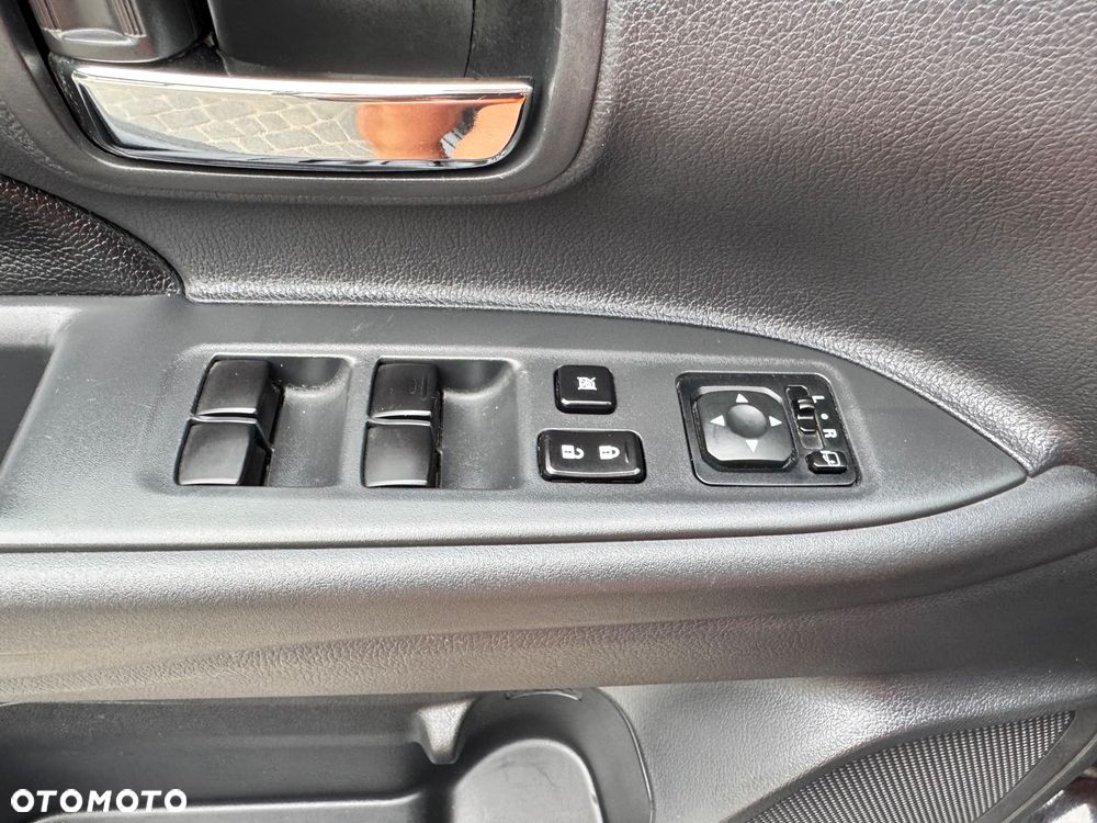 Mitsubishi Outlander 2.2 DI-D 4WD Intense - 18