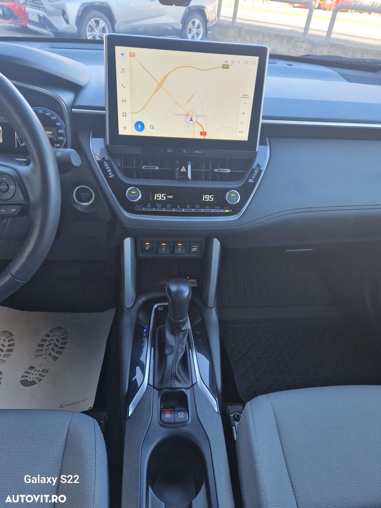 Toyota Corolla Cross - 15