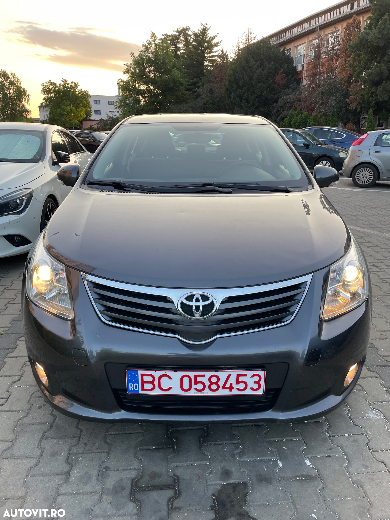 Toyota Avensis 2.0 D-4D Executive - 3
