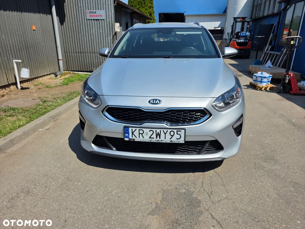 Kia Ceed 1.6 CRDi mHEV M - 6