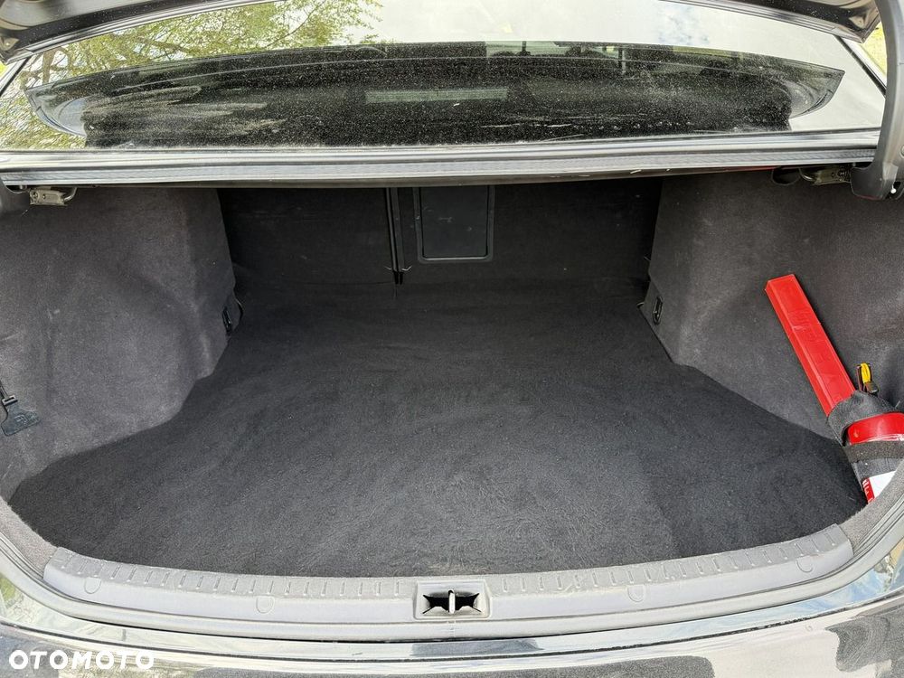 Toyota Avensis - 16