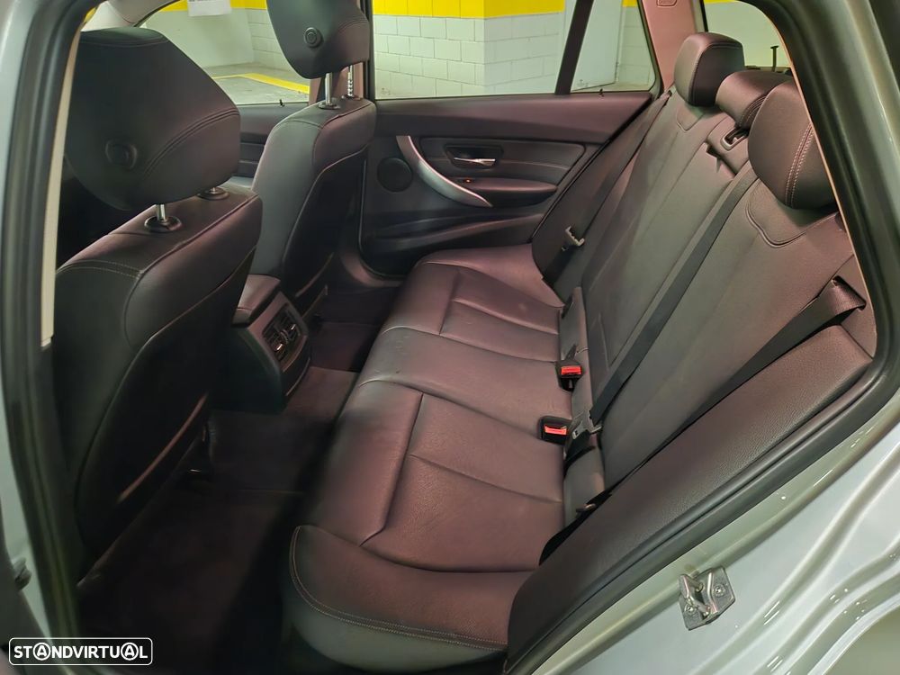 BMW 320 d EfficientDynamics Line Modern Auto - 33