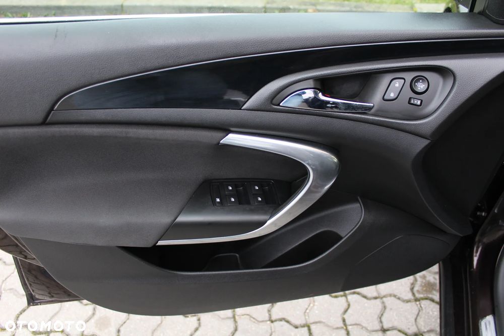 Opel Insignia - 15
