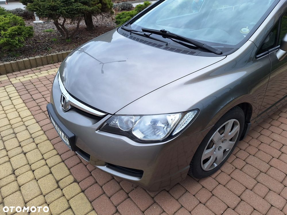 Honda Civic 1.8 Comfort - 28