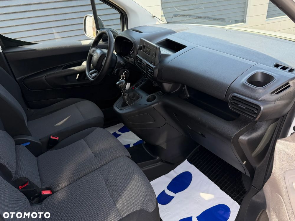 Citroën BERLINGO - 11