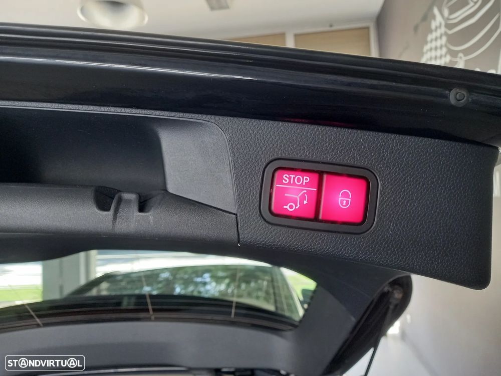 Mercedes-Benz C 300 BlueTEC Hybrid AMG Line - 6